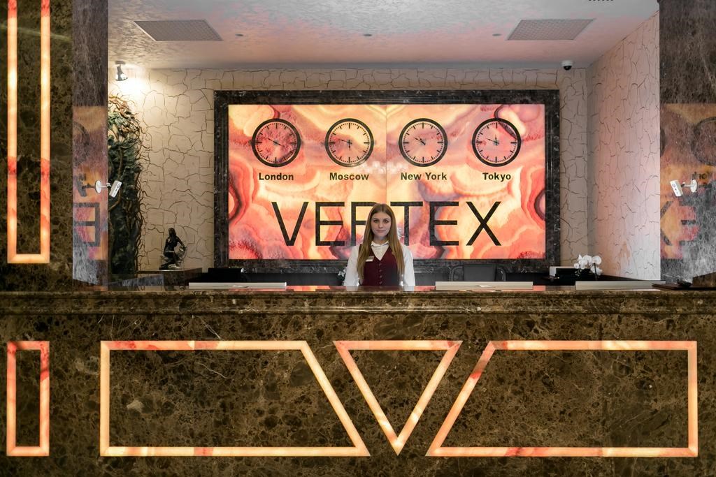 Vertex Otel: Ресепшн