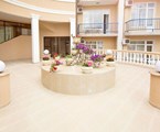 Roza vetrov Otel`: Территория