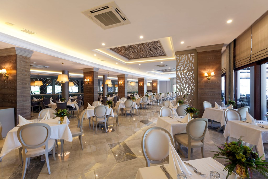 Samara: Restaurant