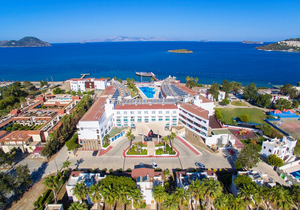 Grand Park Bodrum: General view