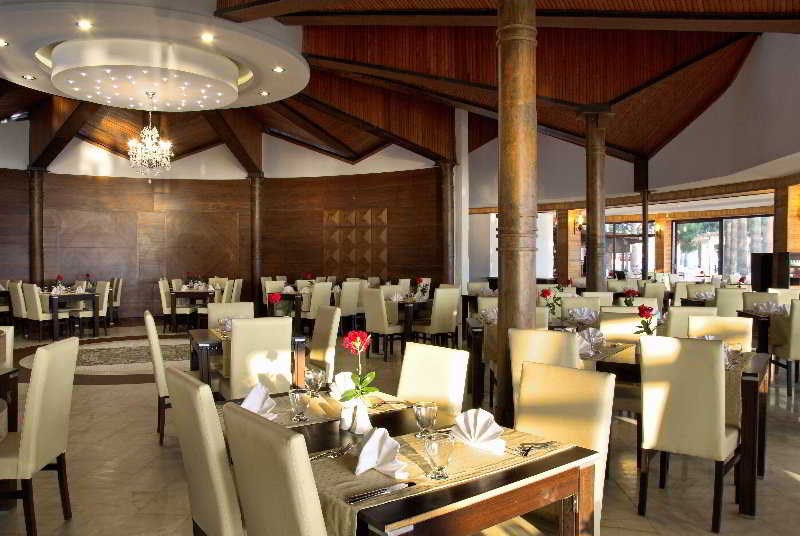 Omer Holiday Resort: Restaurant