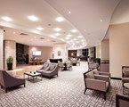 Charisma De Luxe Hotel: Lobby