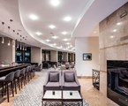 Charisma De Luxe Hotel: Lobby