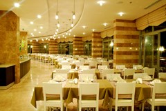 Charisma De Luxe Hotel: Restaurant - photo 9