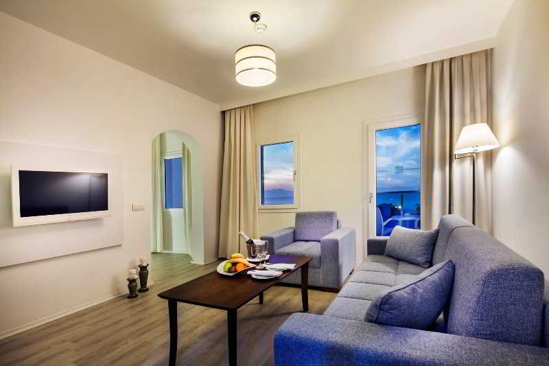 Le Bleu Hotel & Resort: Room SUITE SEA VIEW