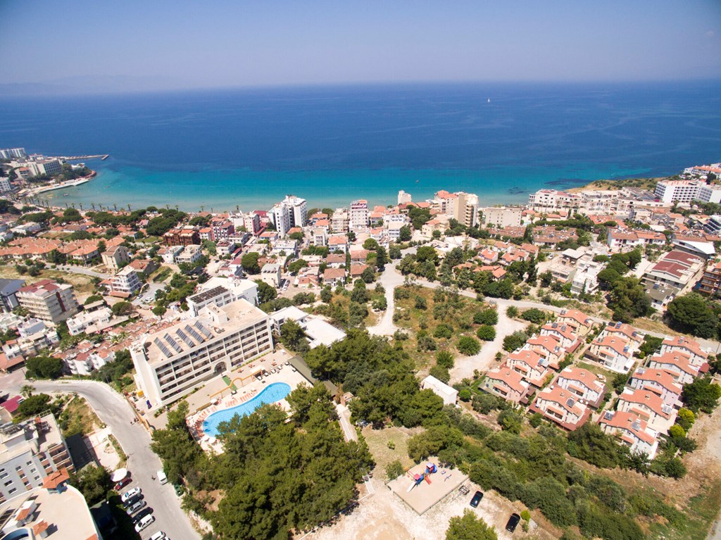 Tuntas Family Suites Kusadasi: General view