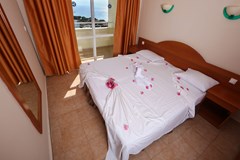 Tuntas Family Suites Kusadasi: Room - photo 18