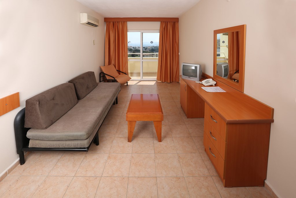 Tuntas Family Suites Kusadasi: Room APARTMENT STANDARD