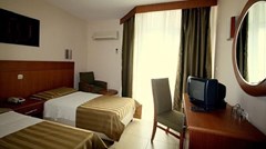 Surtel: Room - photo 6