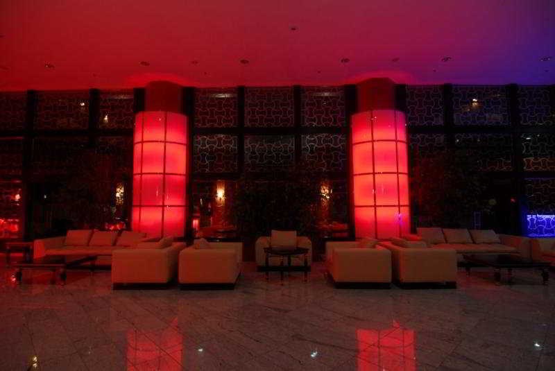 Grand Belish: Lobby