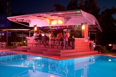 FAUSTINA HOTEL & SPA: Bar - photo 3