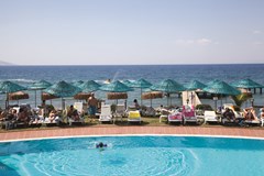 FAUSTINA HOTEL & SPA: Pool - photo 9