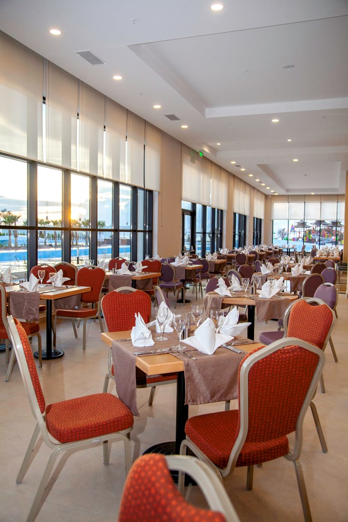 Korumar Ephesus Beach &Spa Resort: Restaurant