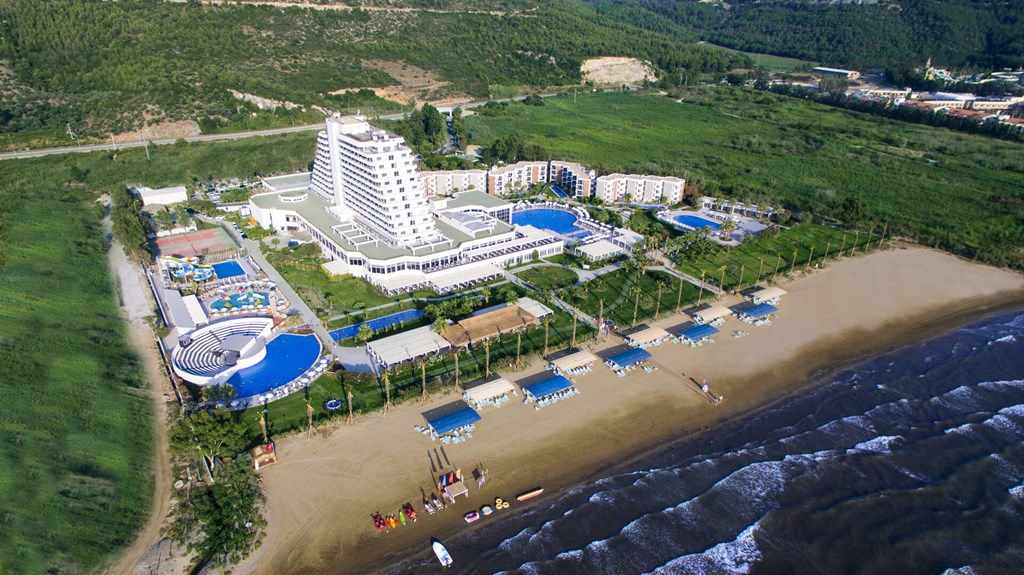 Palm Wings Ephesus Resort Hotel: General view