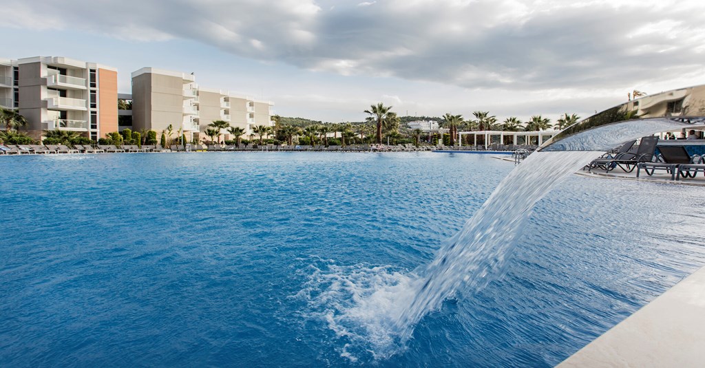 Palm Wings Ephesus Resort Hotel: Pool