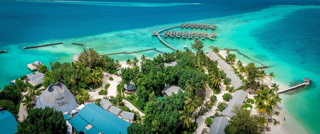 Centara Ras Fushi Resort & Spa: Hotel exterior