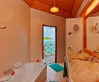 Angaga Island Resort and Spa: Room