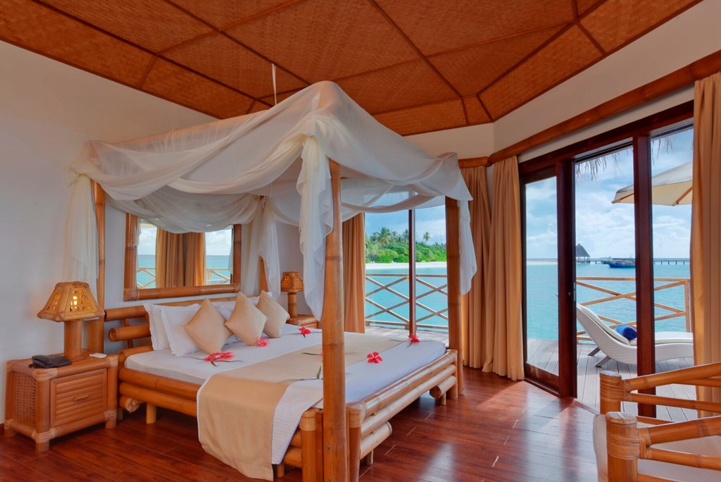 Angaga Island Resort and Spa: Room