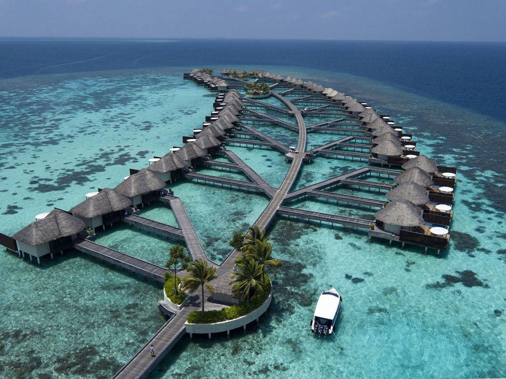 W Maldives: Hotel exterior