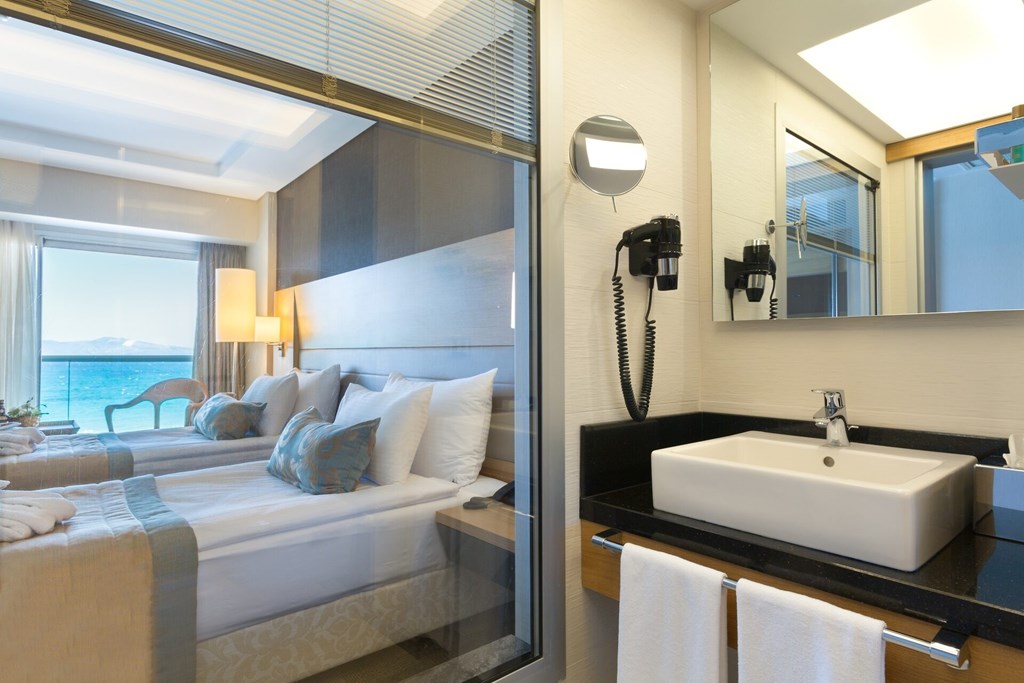 Boyalik Beach Hotel & Spa: Room DOUBLE SINGLE USE SEA VIEW