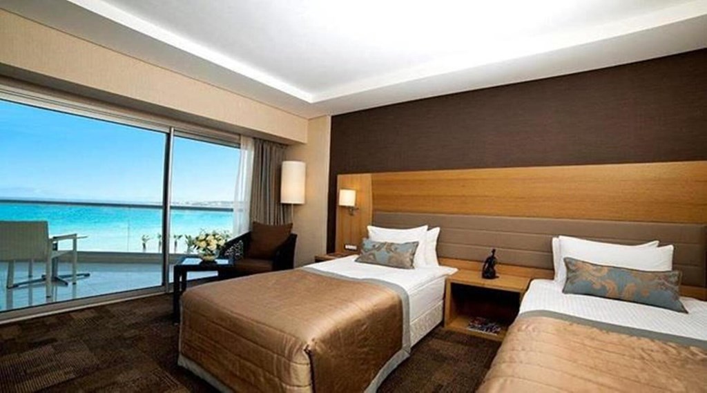Boyalik Beach Hotel & Spa: Room