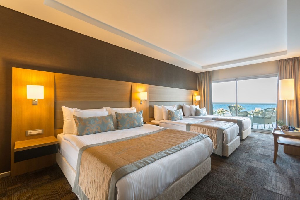 Boyalik Beach Hotel & Spa: Room FAMILY ROOM STANDARD