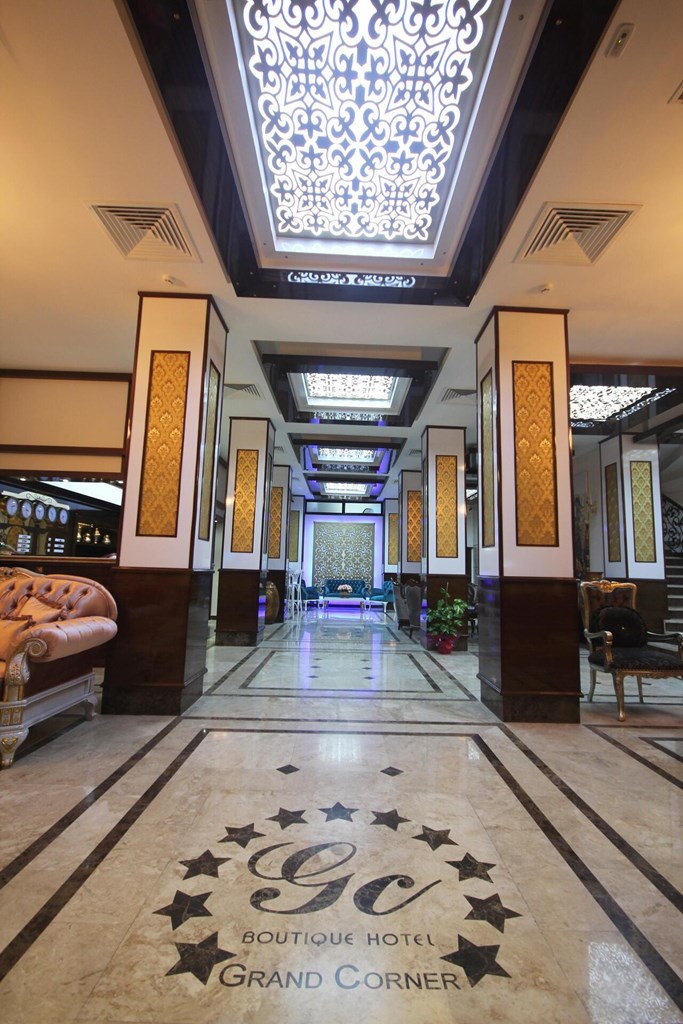 Grand Corner Boutique Hotel: Lobby