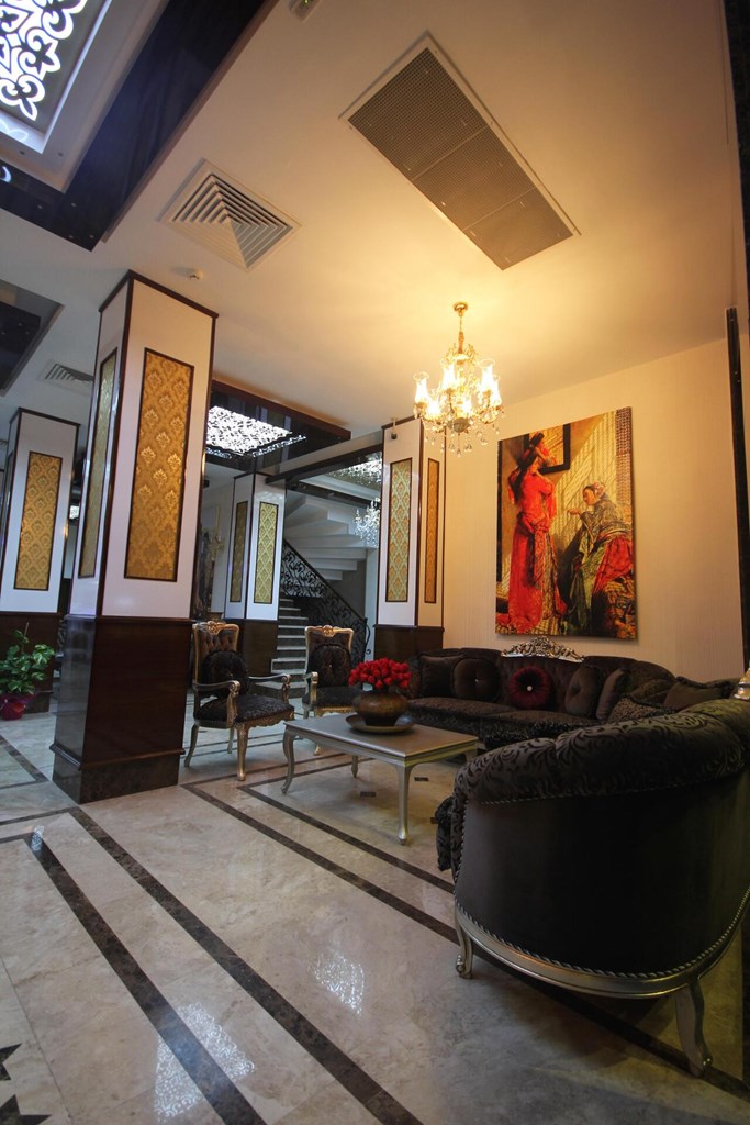 Grand Corner Boutique Hotel: Lobby