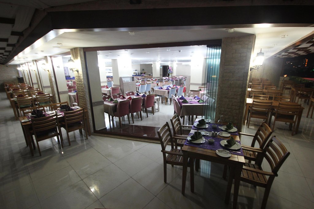 Grand Corner Boutique Hotel: Restaurant