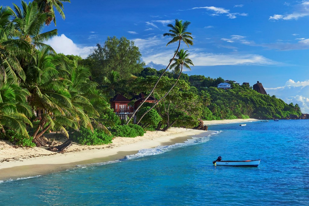 DoubleTree by Hilton Seychelles - Allamanda: Beach