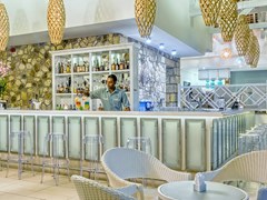 Radisson Blu Azuri Resort & Spa Mauritius: Bar - photo 1