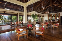 Shanti Maurice Resort & Spa: Bar - photo 3