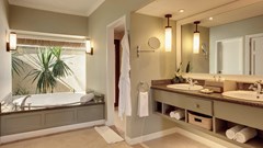 Outrigger Mauritius Beach Resort: Room DOUBLE DELUXE BEACH FRONT - photo 24