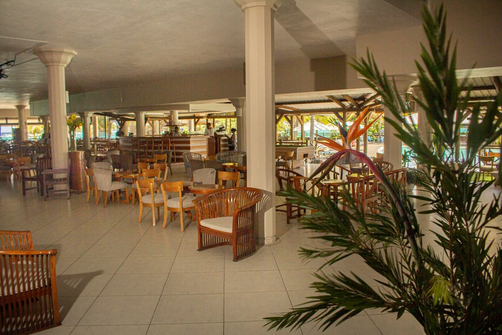 Le Peninsula Bay Beach Resort & Spa: Lobby