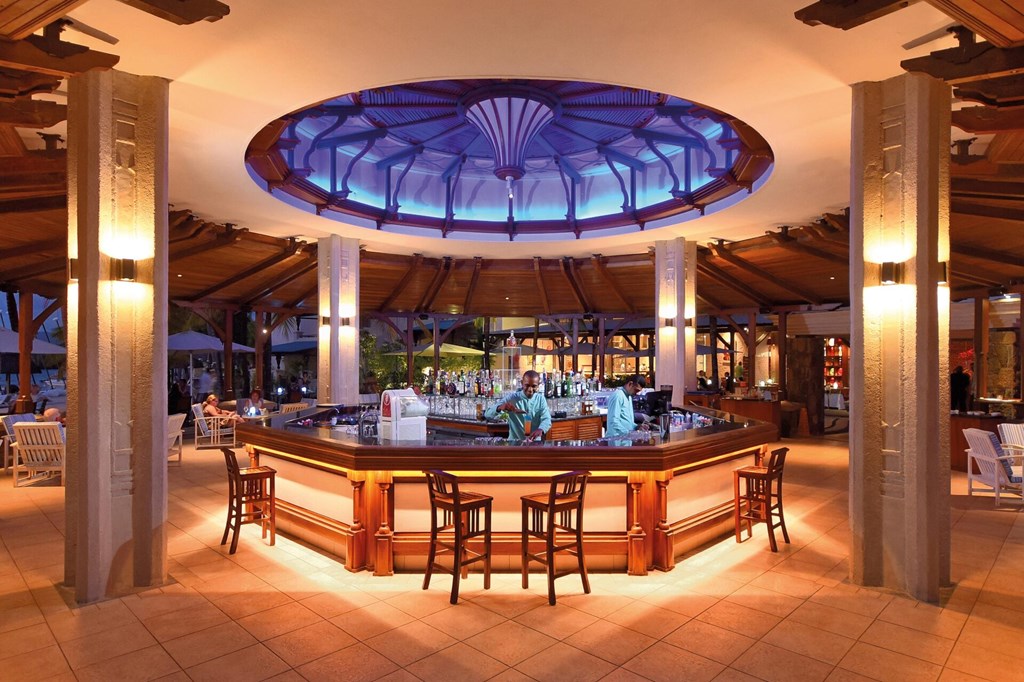 Shandrani Beachcomber Resort & Spa: Bar