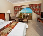 AMC Royal Hotel & Spa: Room