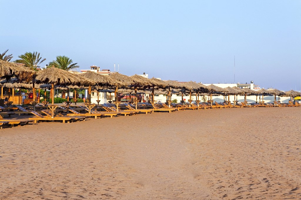 Hilton Hurghada Plaza: Beach