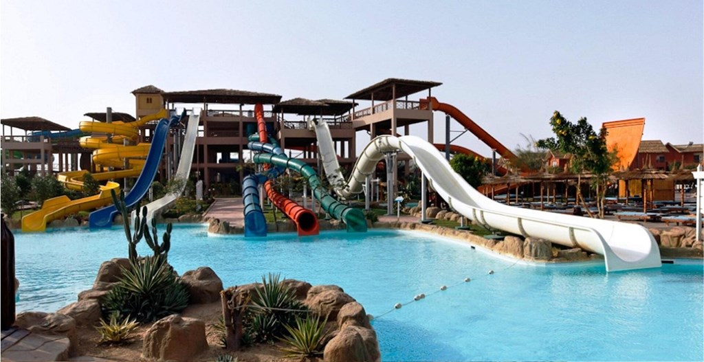 Pickalbatros Jungle Aqua Park: Sports and Entertainment