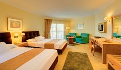 Aurora Oriental Resort: Room DOUBLE DELUXE GARDEN VIEW - photo 7