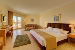 Aurora Oriental Resort: Room DOUBLE DELUXE POOL VIEW - photo 11