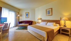 Aurora Oriental Resort: Room - photo 3
