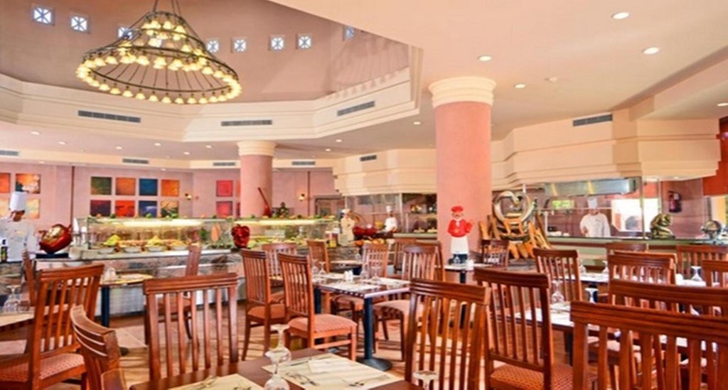 Charmillion Aqua Park : Restaurant