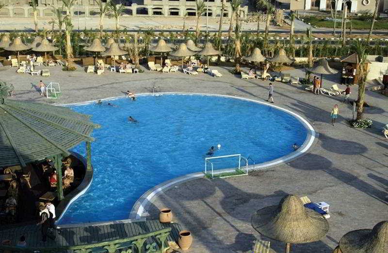 Parrotel Aqua Park Resort: Pool