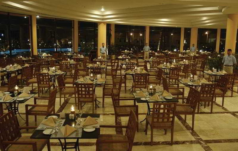 Parrotel Aqua Park Resort: Restaurant