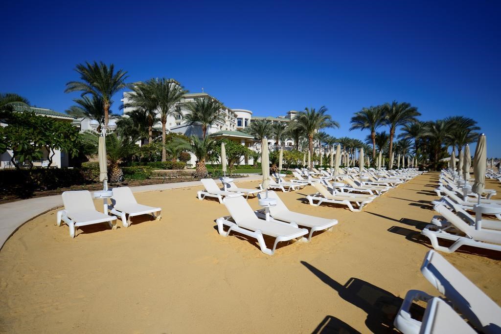 Stella Di Mare Beach Hotel: Beach