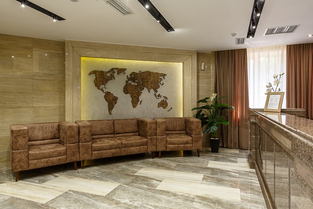 Renion Hills: Lobby