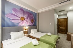 Renion Hills: Room - photo 17