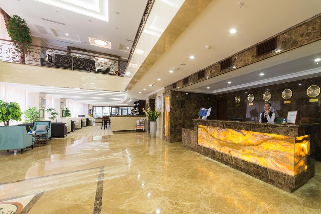 Shera Park Inn Almaty: Lobby