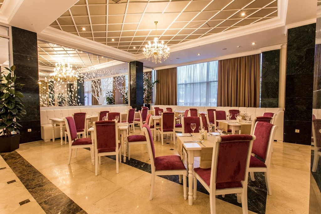 Golden Mir Hotel & Spa: Restaurant