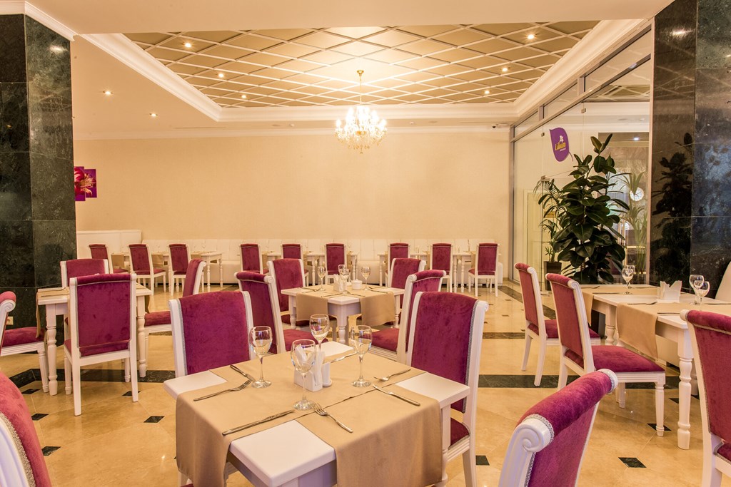 Golden Mir Hotel & Spa: Restaurant